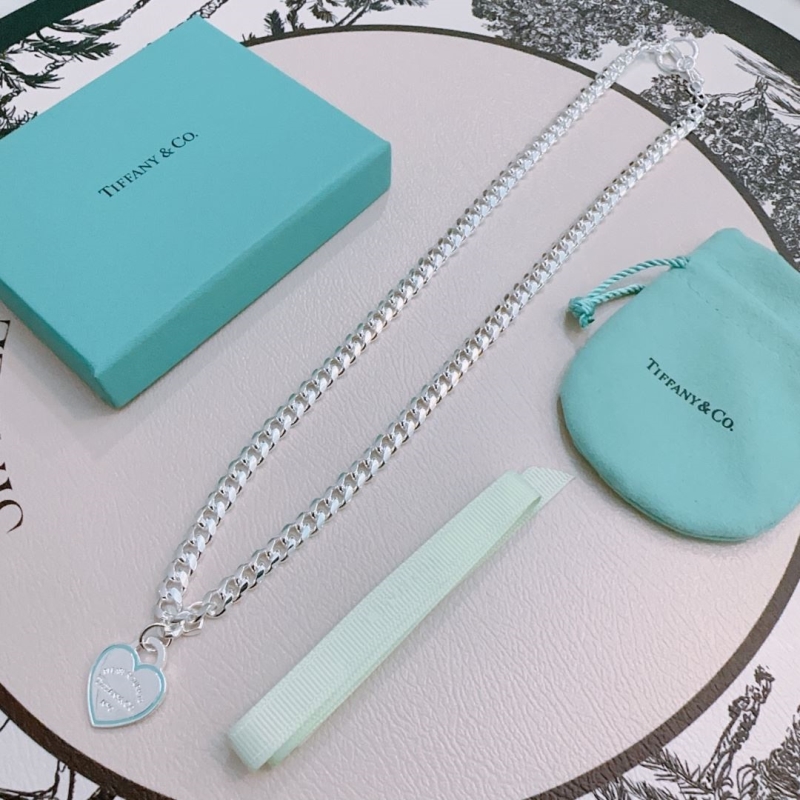 T*f*ny necklaces